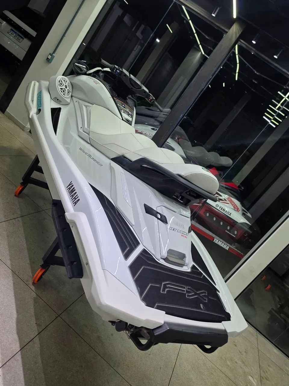 JET SKI YAMAHA FX CRUISER SVHO 2025 - Foto 3