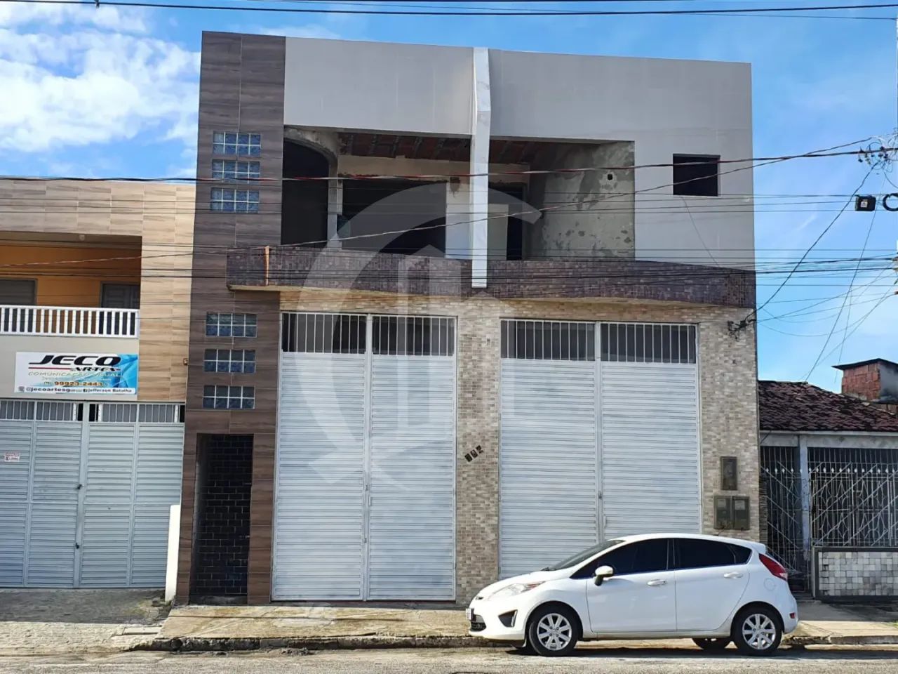 Ponto Comercial com Pátio Amplo no Bairro Marcos Freire II