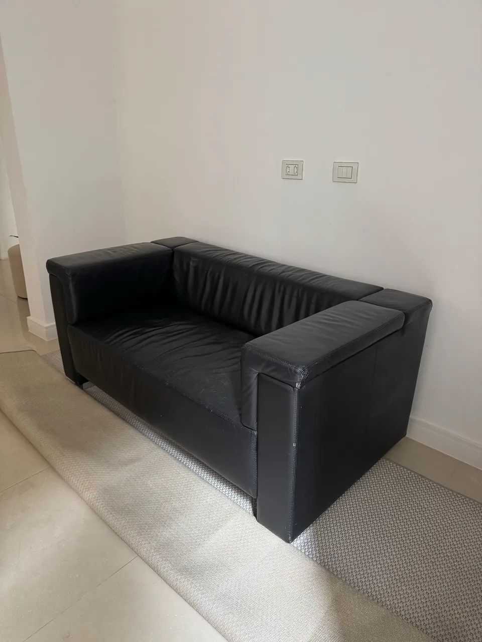 Sofá 2 lugares + Poltrona Giratória em Couro Tok&Stok - Foto 3