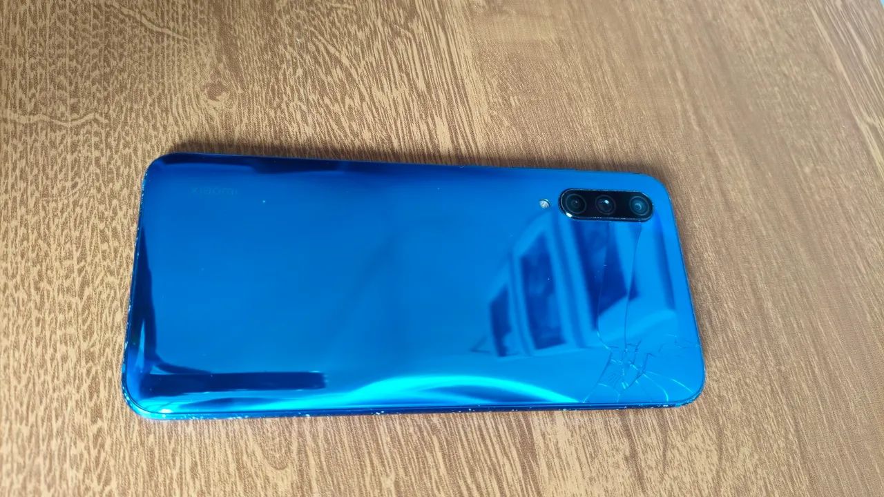 Celular MI 9 lite  - Foto 2