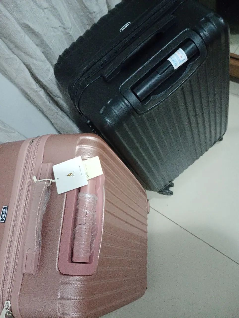 Vendo Duas malas GG de marca Very rio. As duas novas nunca usada.