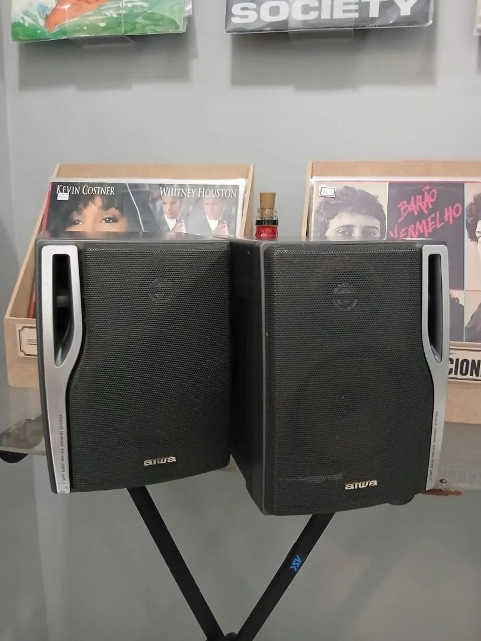 Caixas de som Aiwa