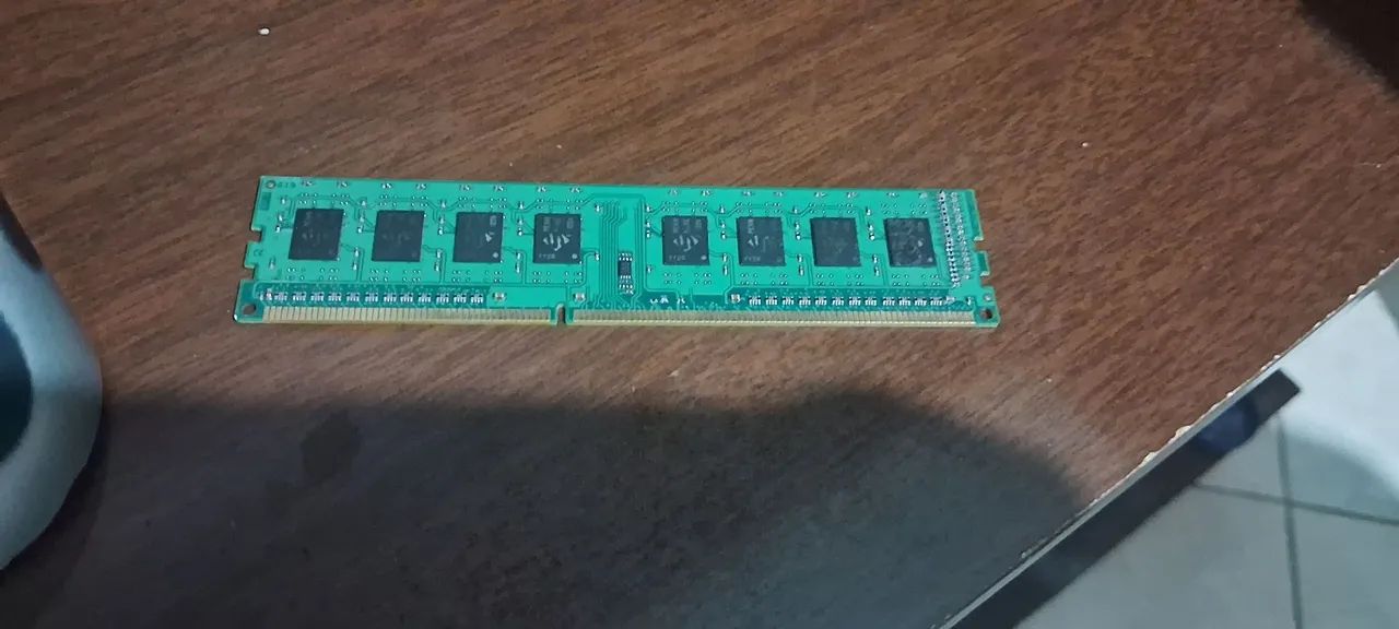 Memória RAM 2GB DDR3