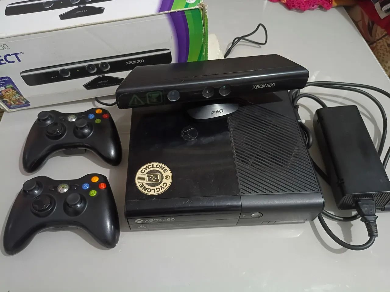 Xbox 360 super slim com defeito