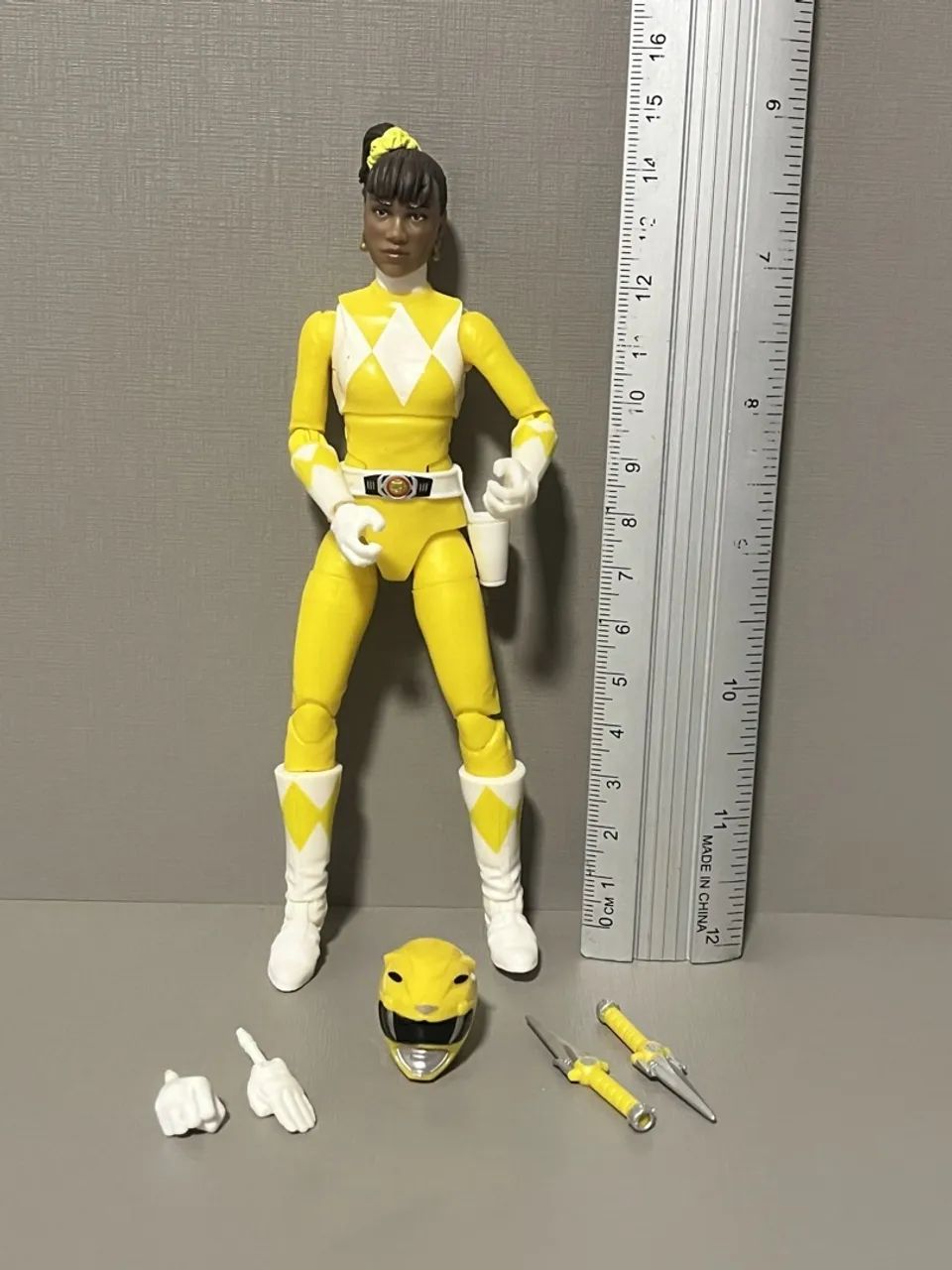 Power Ranger Amarela Lightning Collection Original  - Foto 2