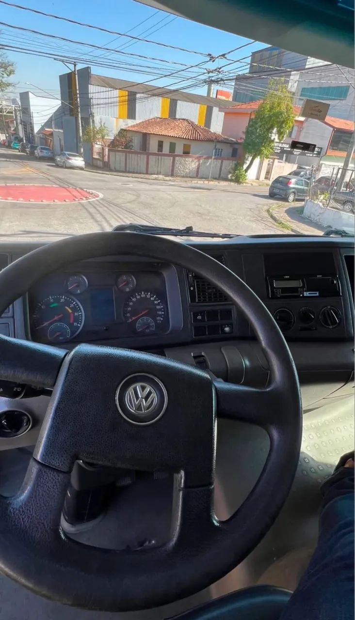 Volkswagen Constellation 2016  - Foto 5