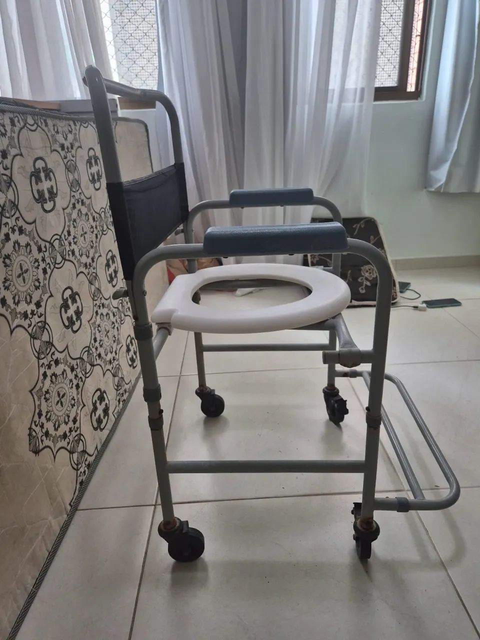 Cadeira de banho Dellamed - Foto 2
