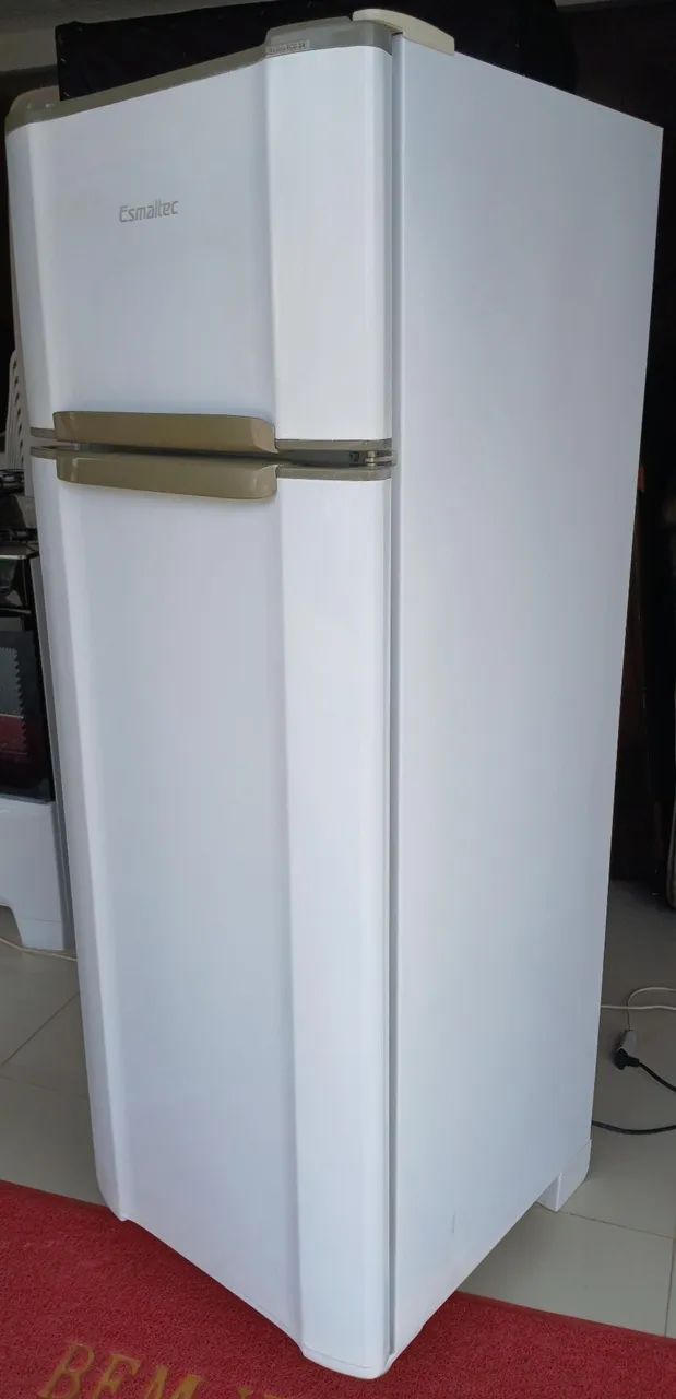 Geladeira esmaltec. Faço a entrega *  - Foto 4