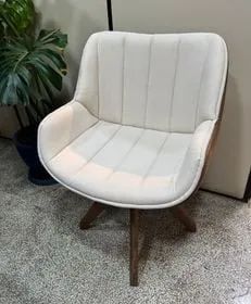 Poltrona Pamela Giratória Linho Madeira Maciça - (Entregamos)!!
