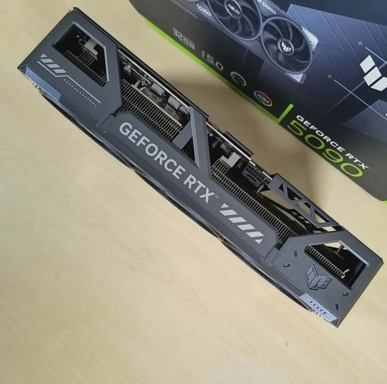 GeForce Rtx 5090 Tuf - Foto 3