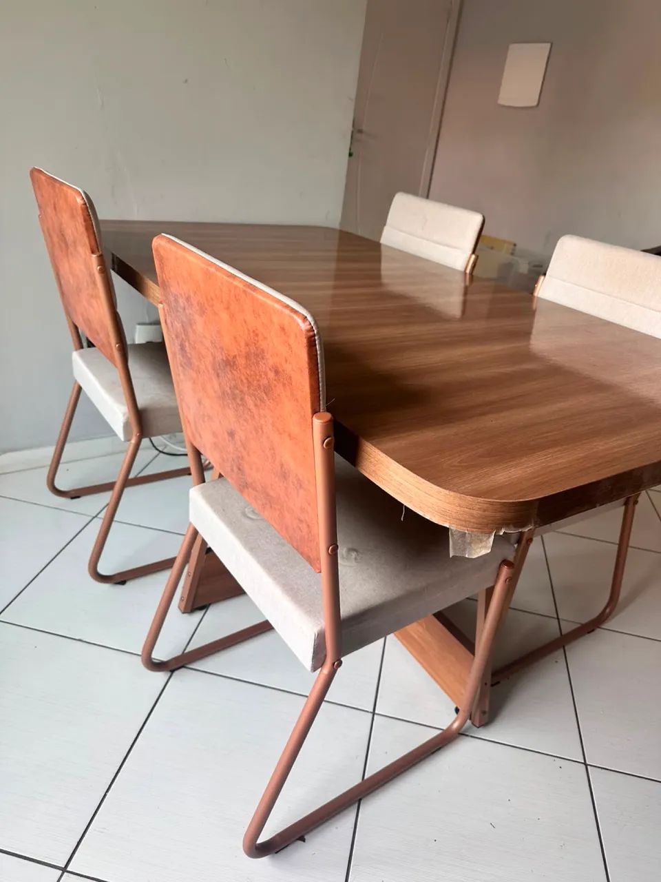 Mesa moderna com 6 cadeiras - Foto 2