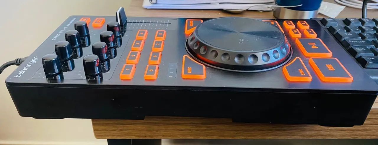 Controladora Behringer  - Foto 4