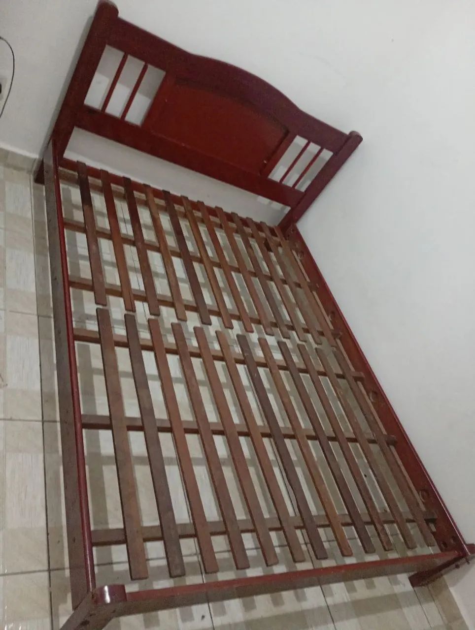 Cama de casal de madeira com colchão - Foto 3