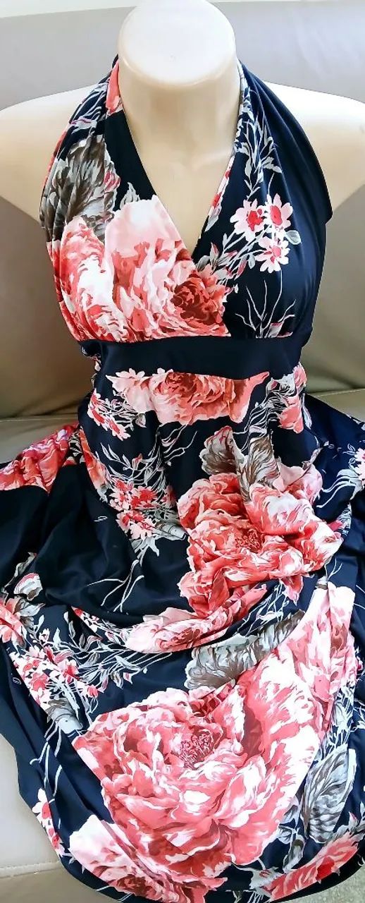 Vestido flores vermelhas