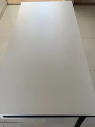 Mesa de escritório/escrivaninha em MDF 130x60 - Foto 4