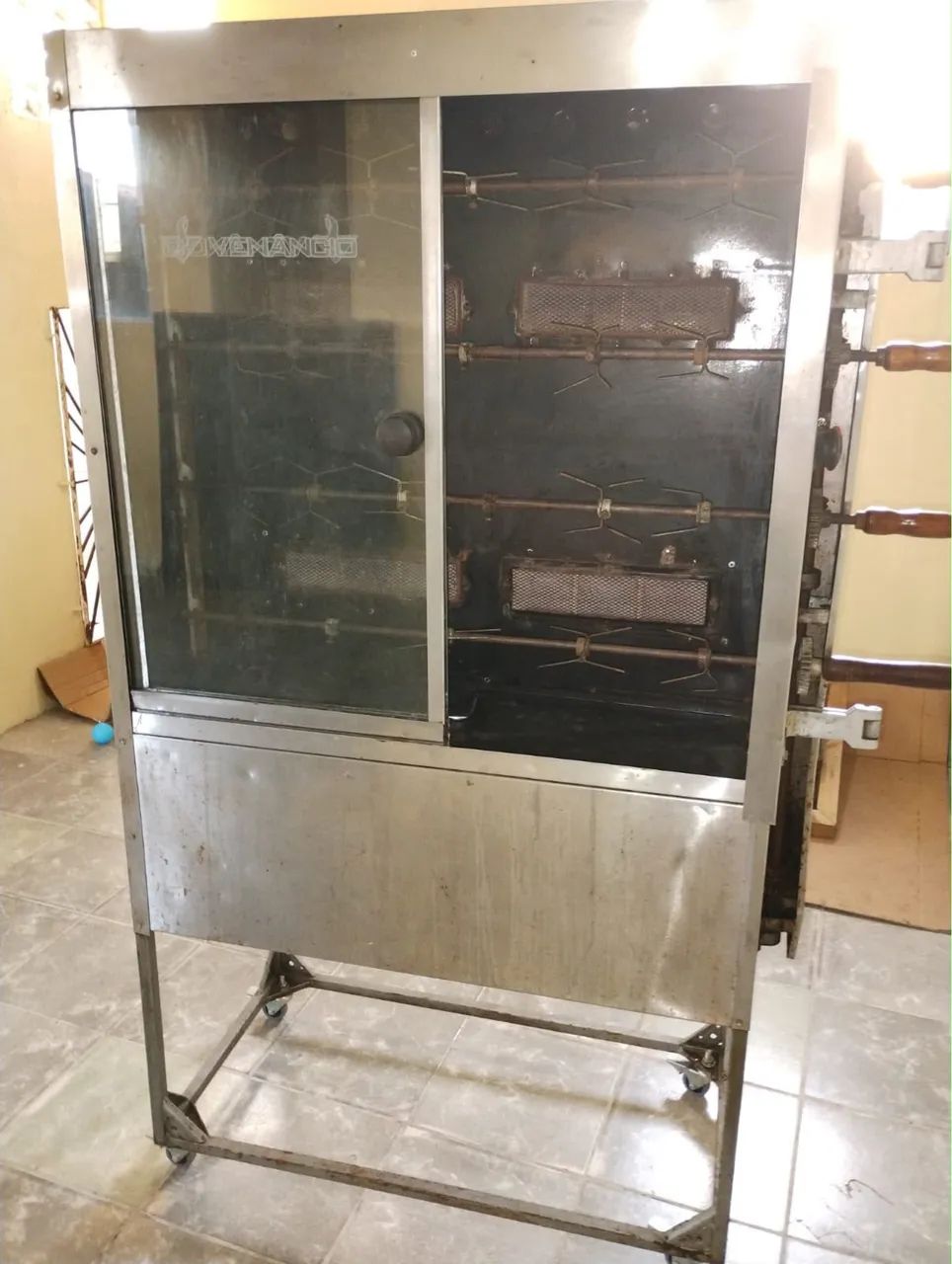Vendo galeteira de frango  - Foto 3