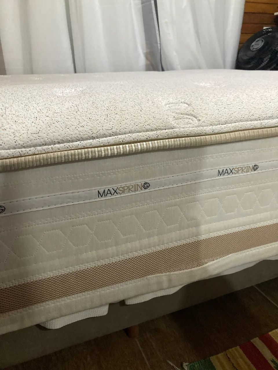 Vendo colchão herval scotland molas maxspring king size 193x203x33