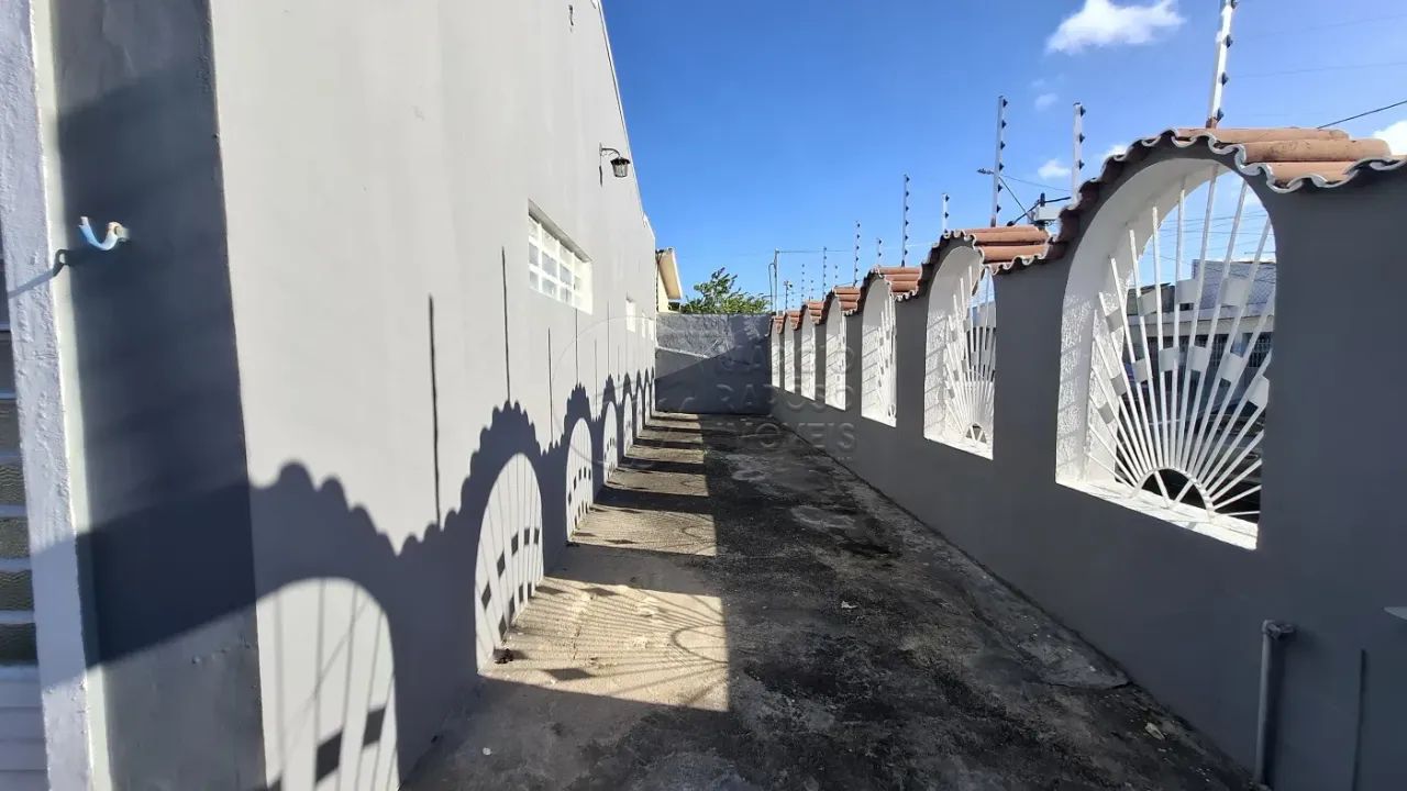 Casa de Esquina com 3 Quartos à venda na Ponta Grossa - Foto 2