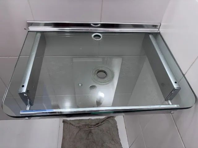 Lavatório de vidro 