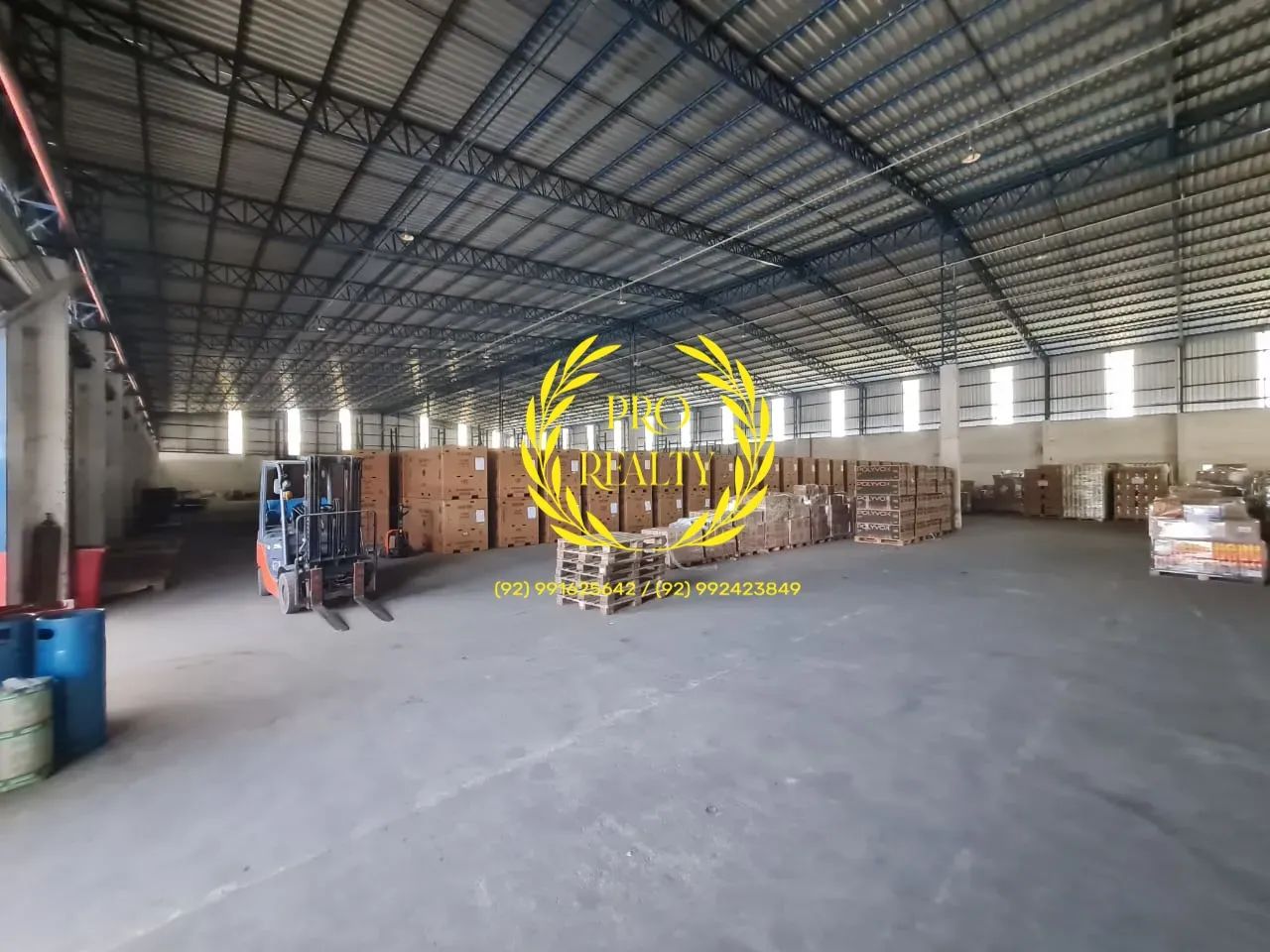 Galpão 3.600m²/ Tarumã/ pátio e docas/ habite-se e avcb - Foto 3