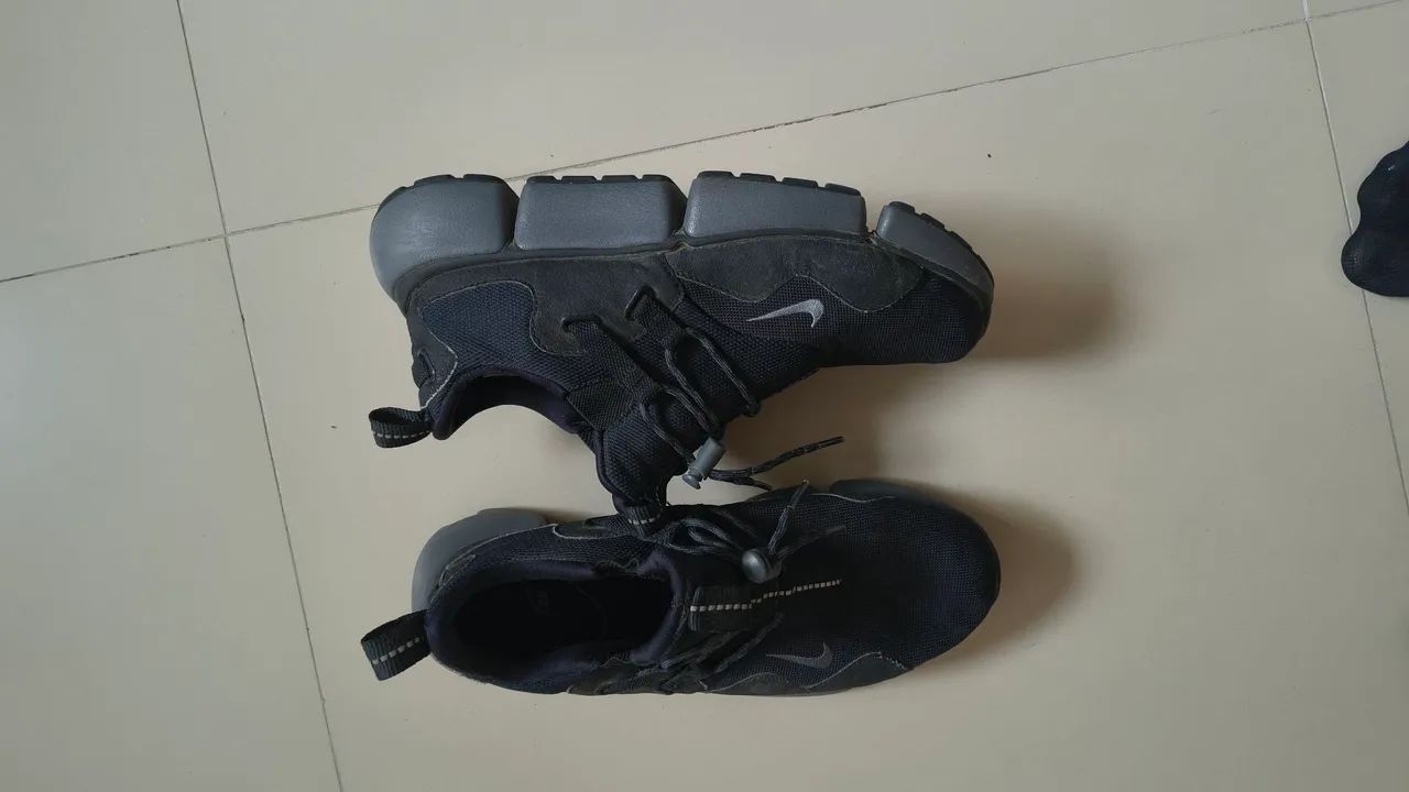 TENIS NIKE 42