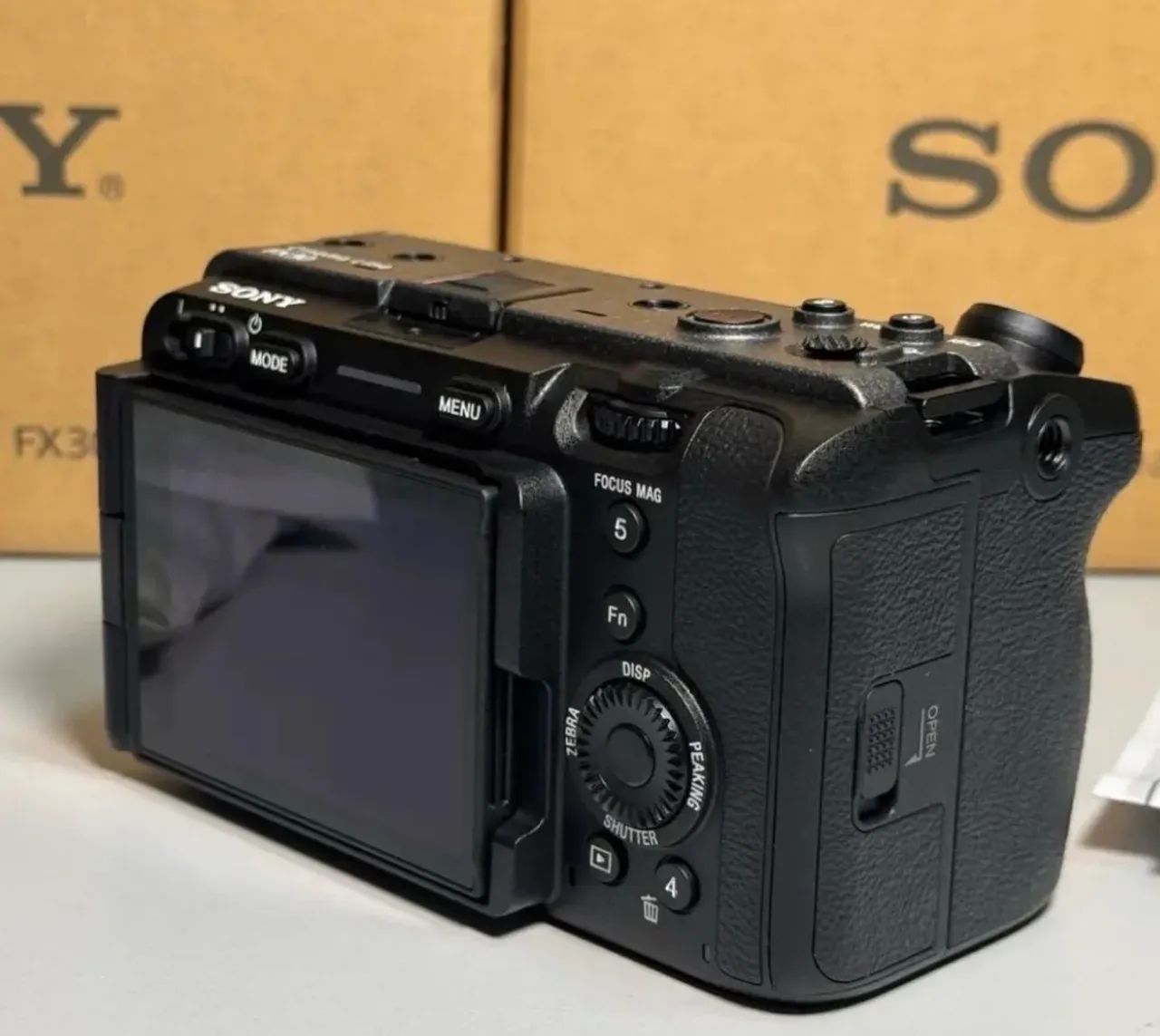 Sony Fx30 com lente 16 50 mm - Foto 3