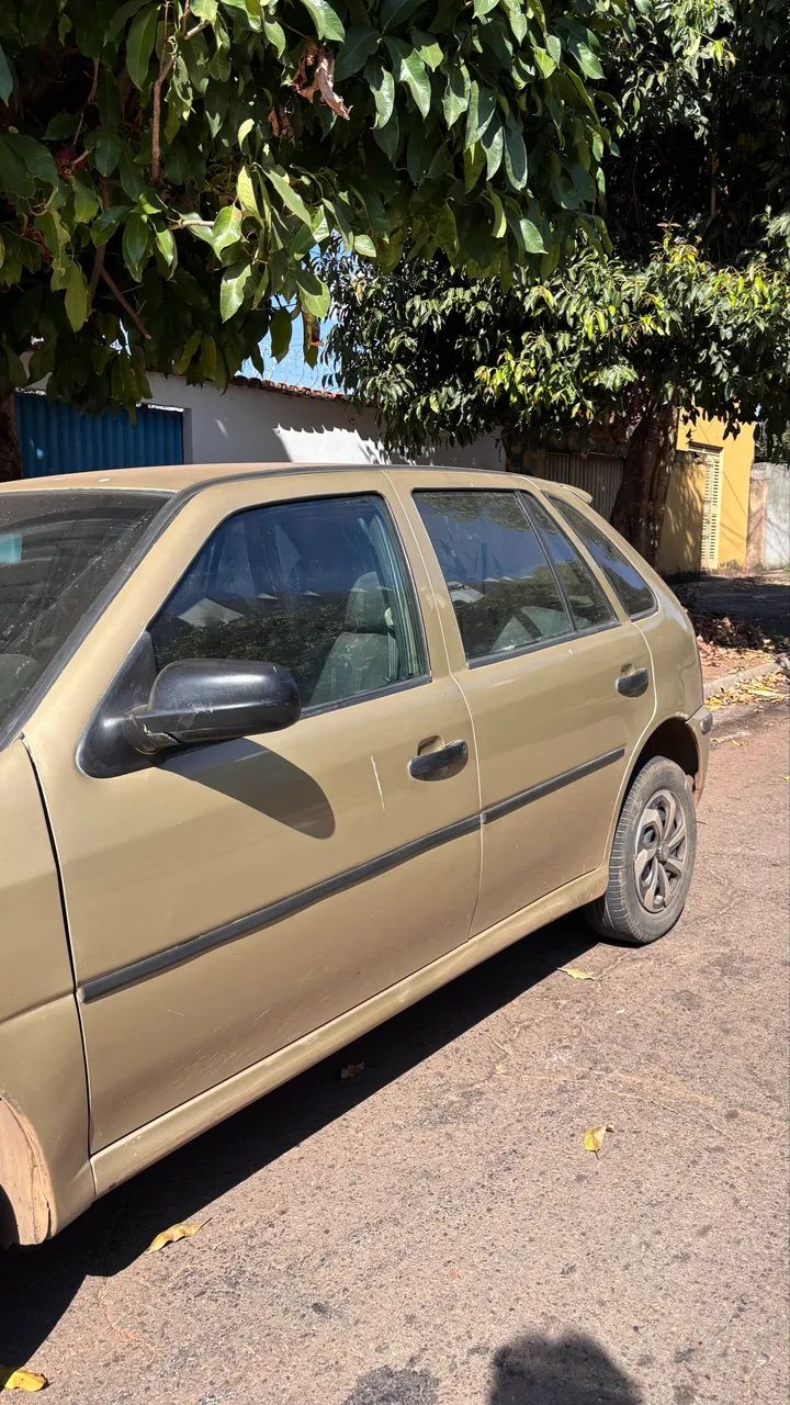 Volkswagen Gol Gol 1000 Mi 16V/ Ouro 4p 2000