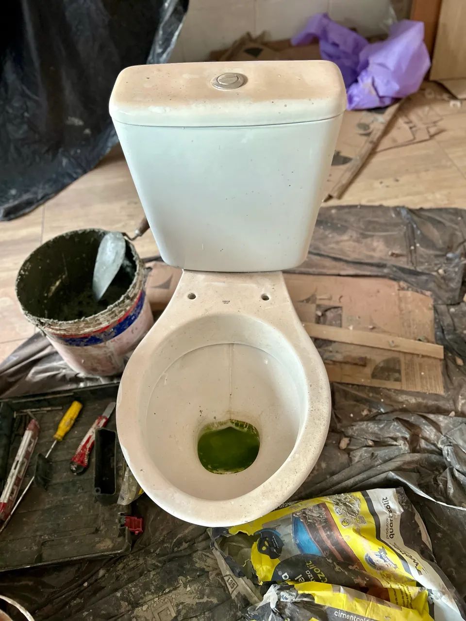 Vendo bacia com caixa acoplada, marca Deca. - Foto 2