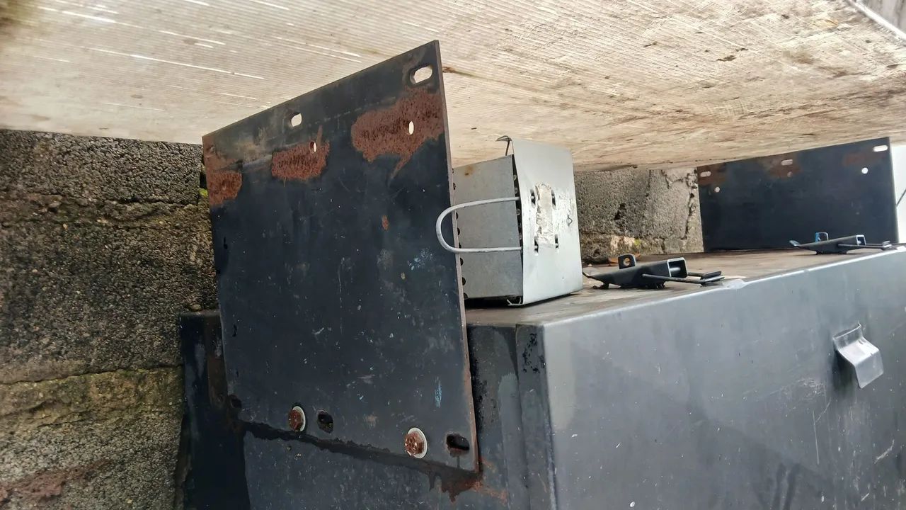 caixa de ferro carreta - Foto 3