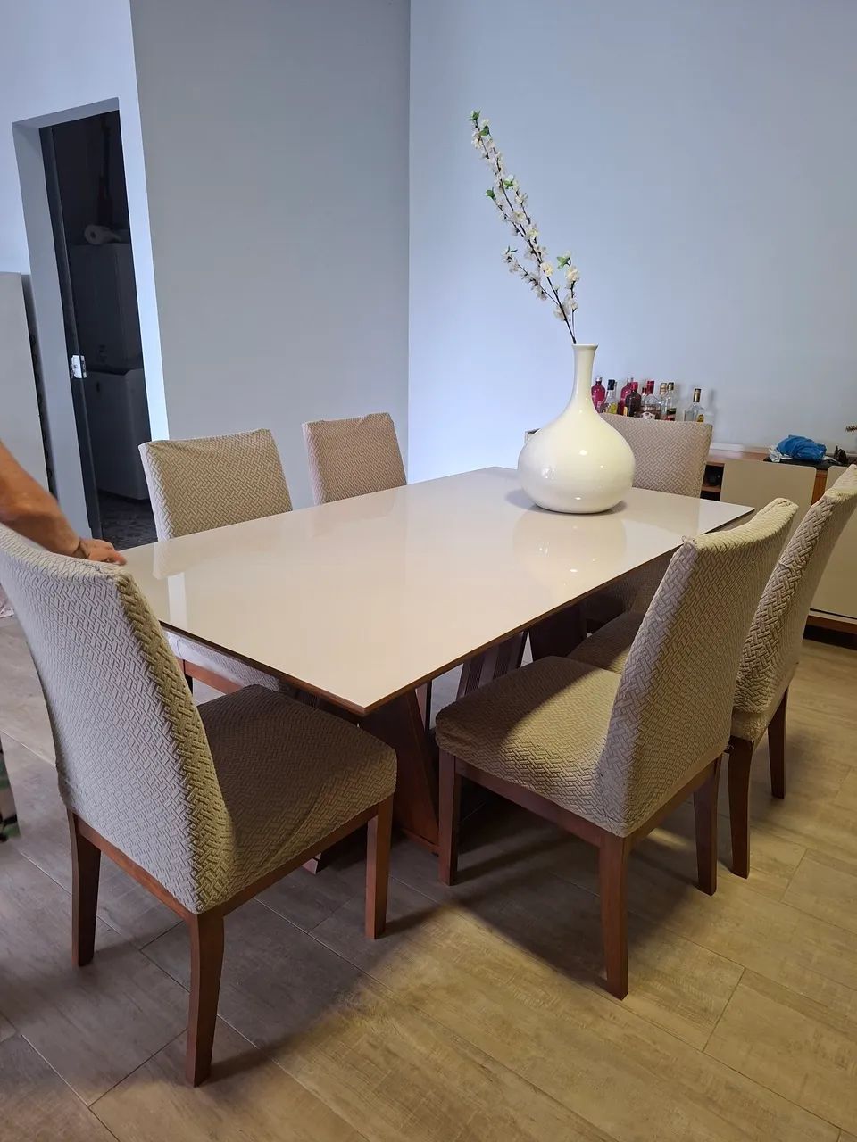 Mesa e armário  - Foto 2