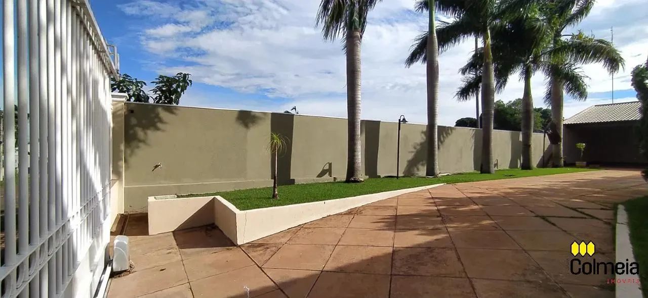 CASA COM PEÇAS ESPAÇOSAS E ACONCHEGANTES. - Foto 3