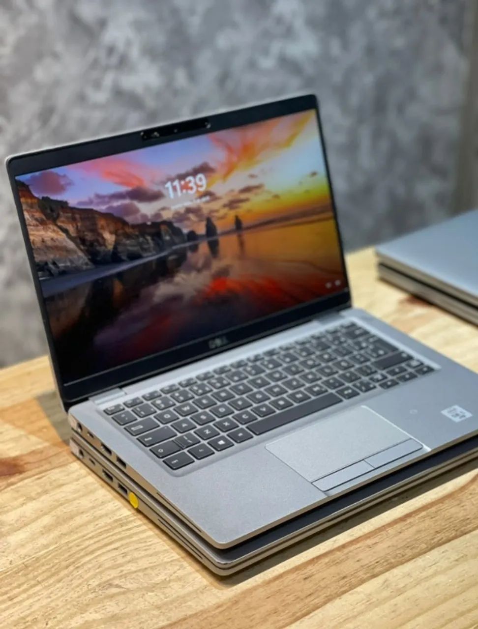 Dell Latitude 5310 core i5 10°geraçao 8gb 256gb 14p Full HD