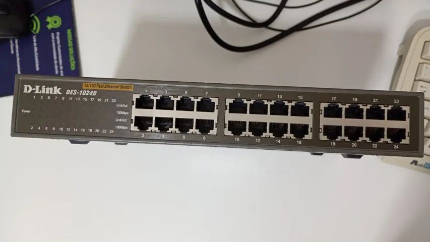 Switch D-Link DES-1024D Fast Ethernet