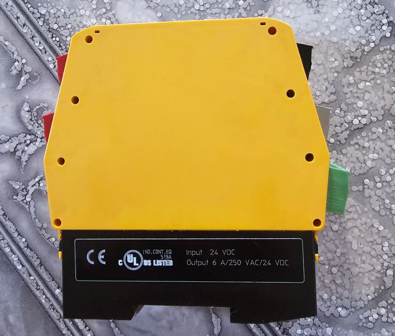 Relé De Segurança Industrial 24VDC - Saída 6A 250VAC 