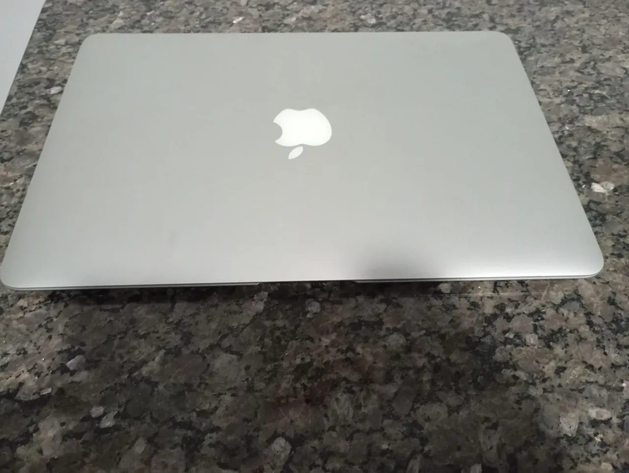 MacBook本体 Apple MacBook Air (13-inch, 2017) Apple MacBook Air 13.3