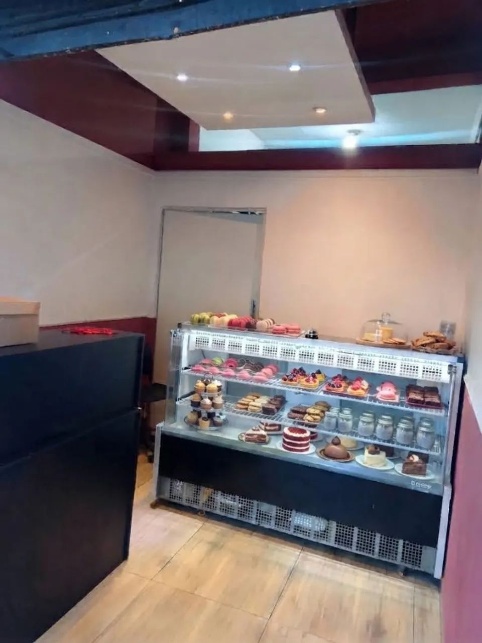 Vendo confeitaria completa 