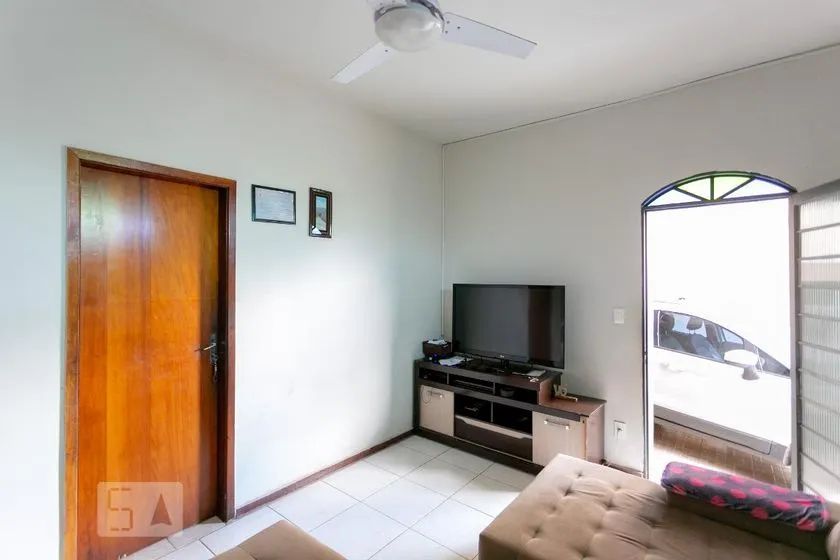 Casa à Venda - Concórdia, 2 Quartos, 400 m2 - Foto 4