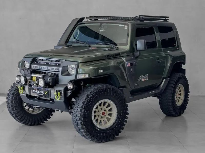 Troller T-4 2019