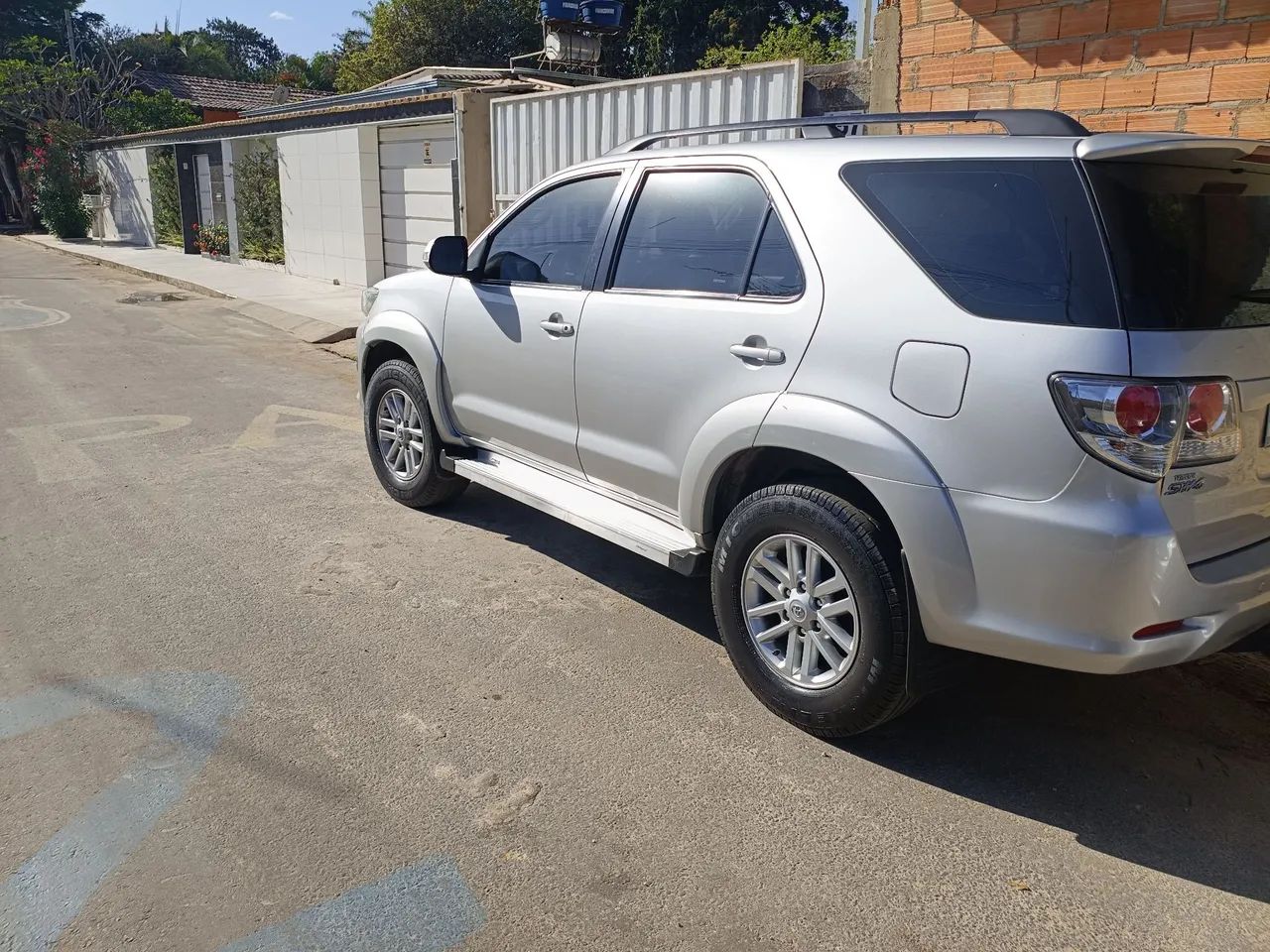 Toyota Hilux Hilux SW4 SR 4x2 2.7/ 2.7 Flex 16V Aut. 2013
