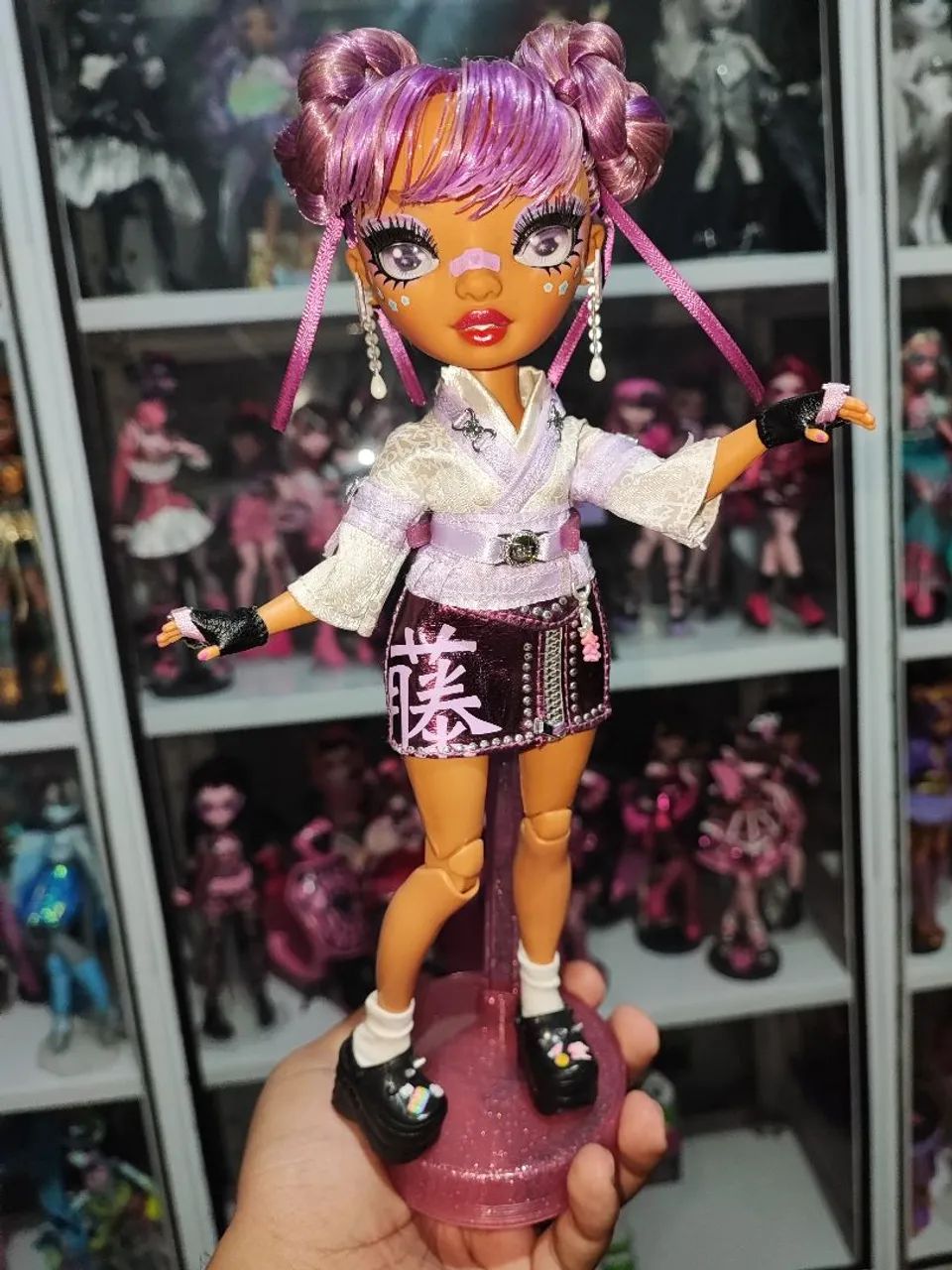 Rainbow High LILA YAMAMOTO (completa)