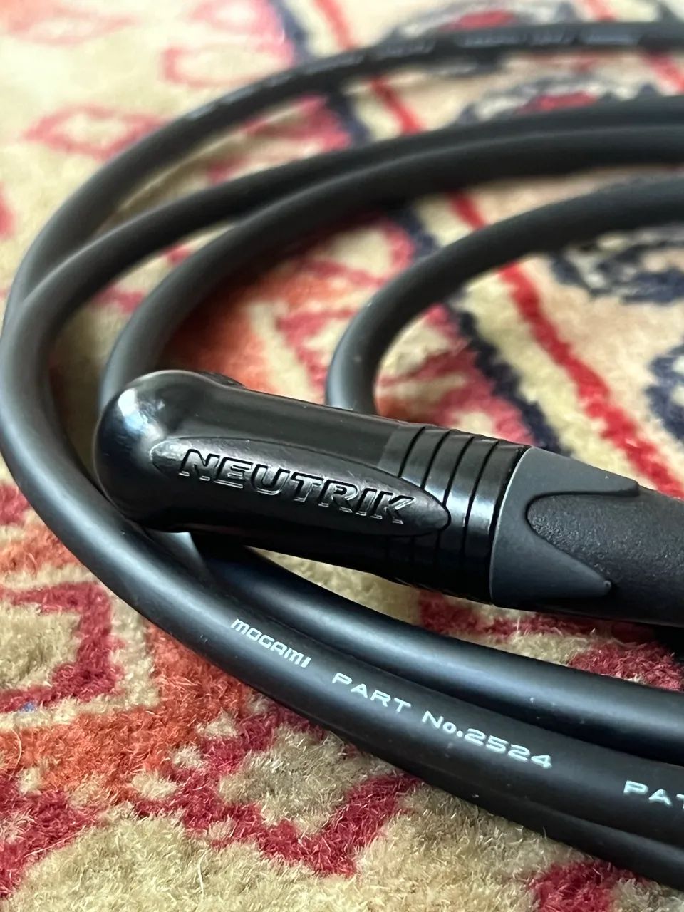 Cabo Mogami + Neutrik P10 2 metros (Novo)
