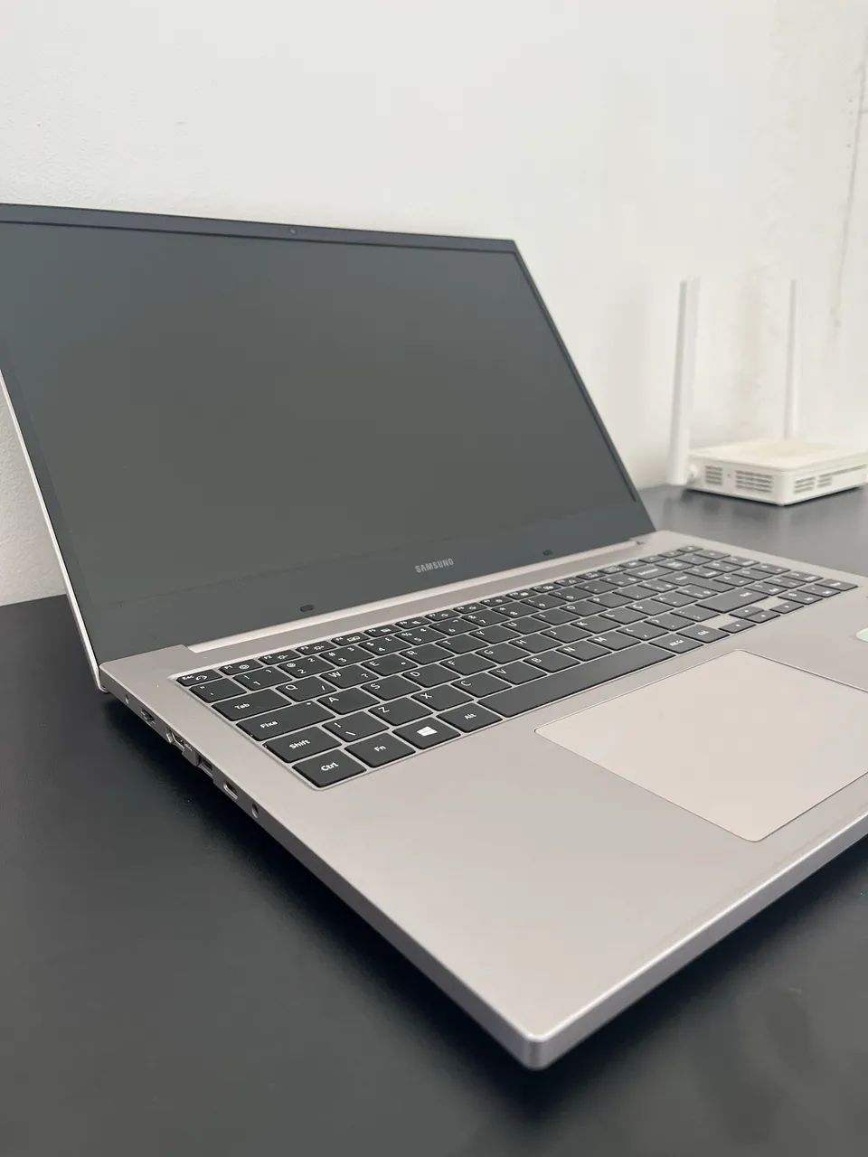 Notebook Samsung Book E20 - SSD 256 GB - Foto 2