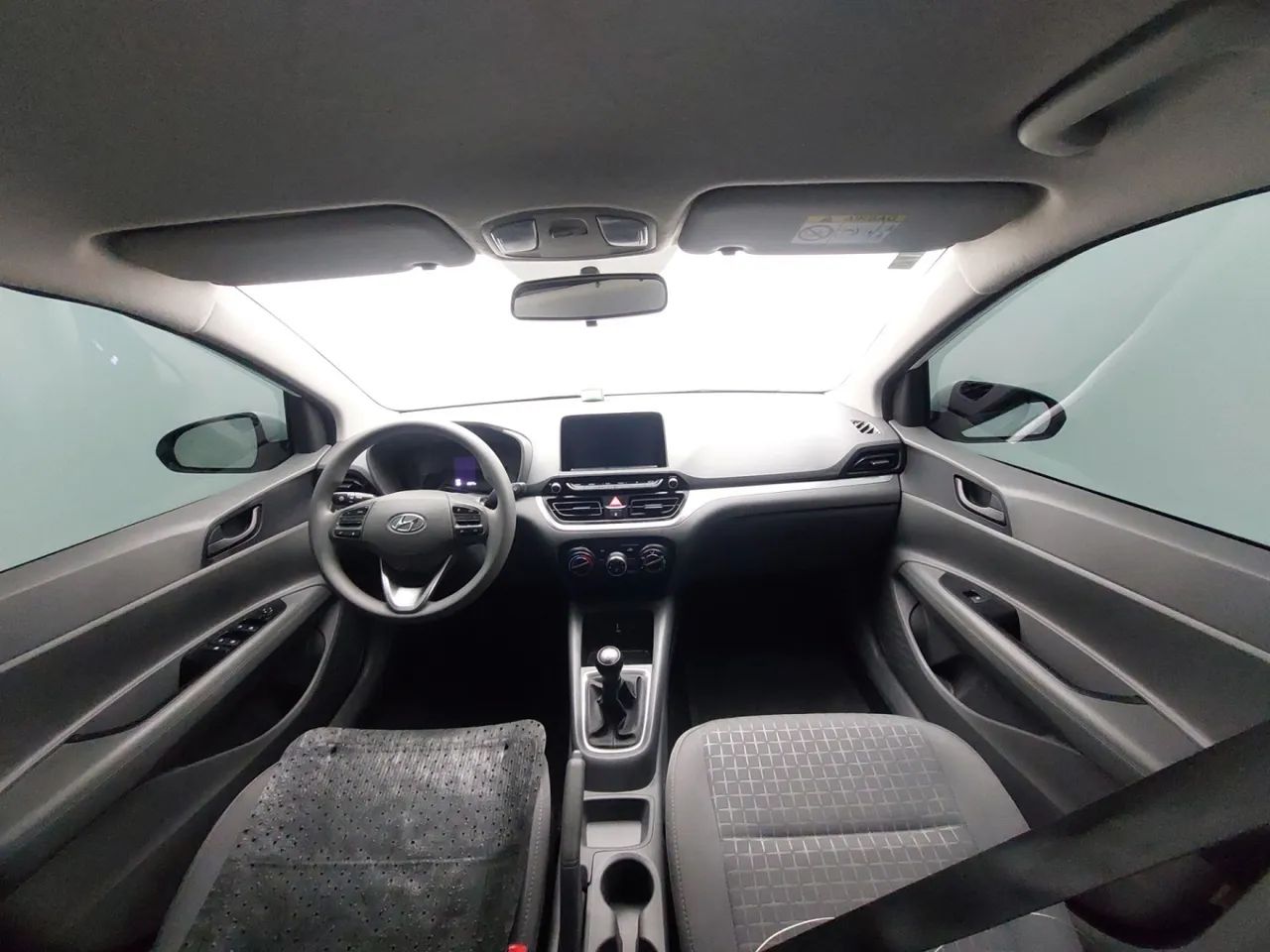 Hyundai HB20S Comfort Plus 1.0 TB Flex 12V Mec., foto 15 de 18