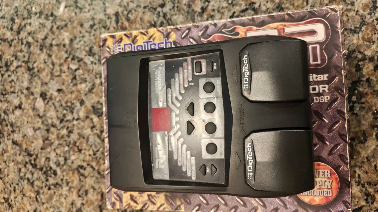 Pedaleira digitech RP 70