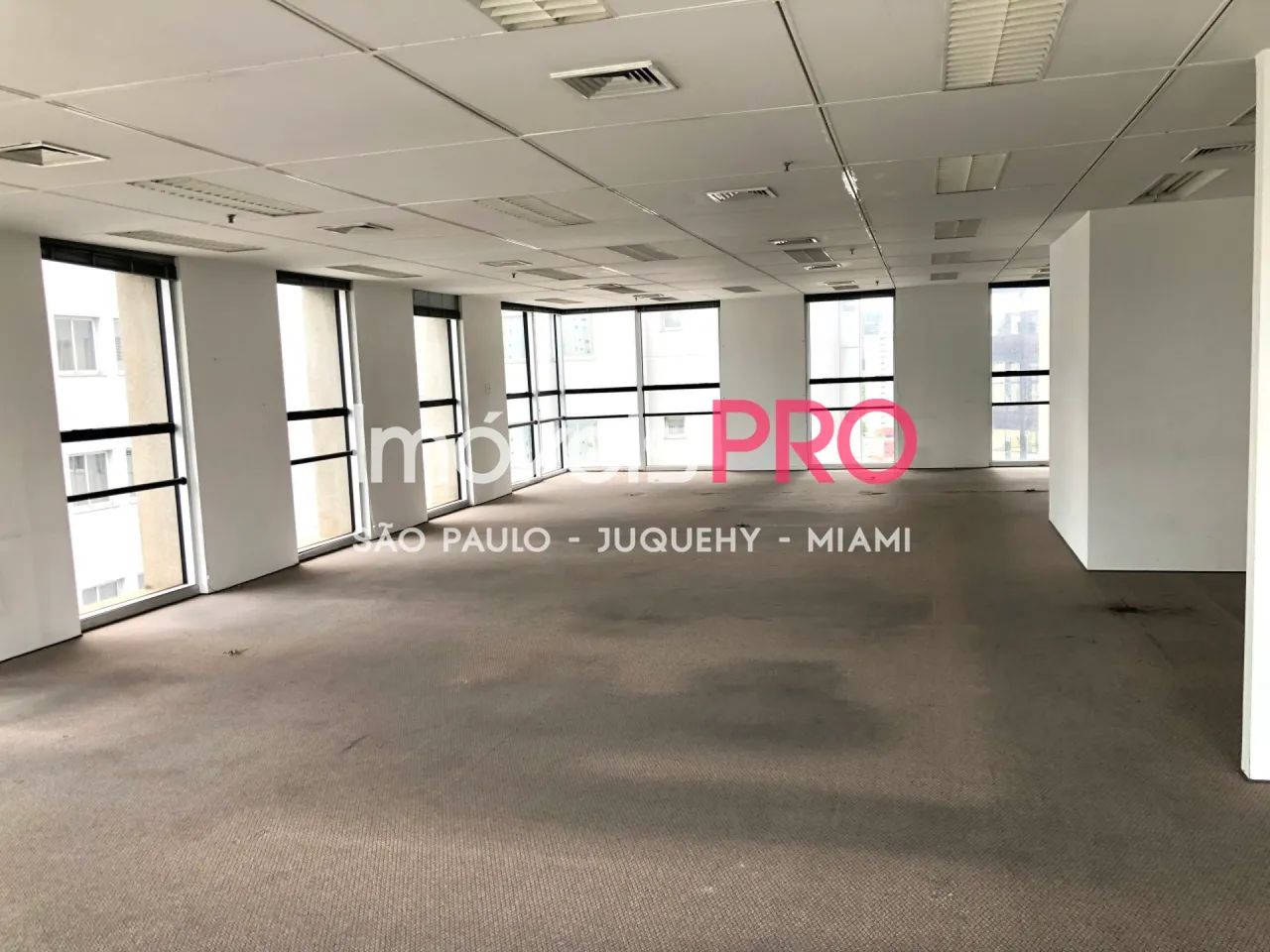 CONJUNTO COMERCIAL - 540M - 12 VAGAS DE GARAGEM