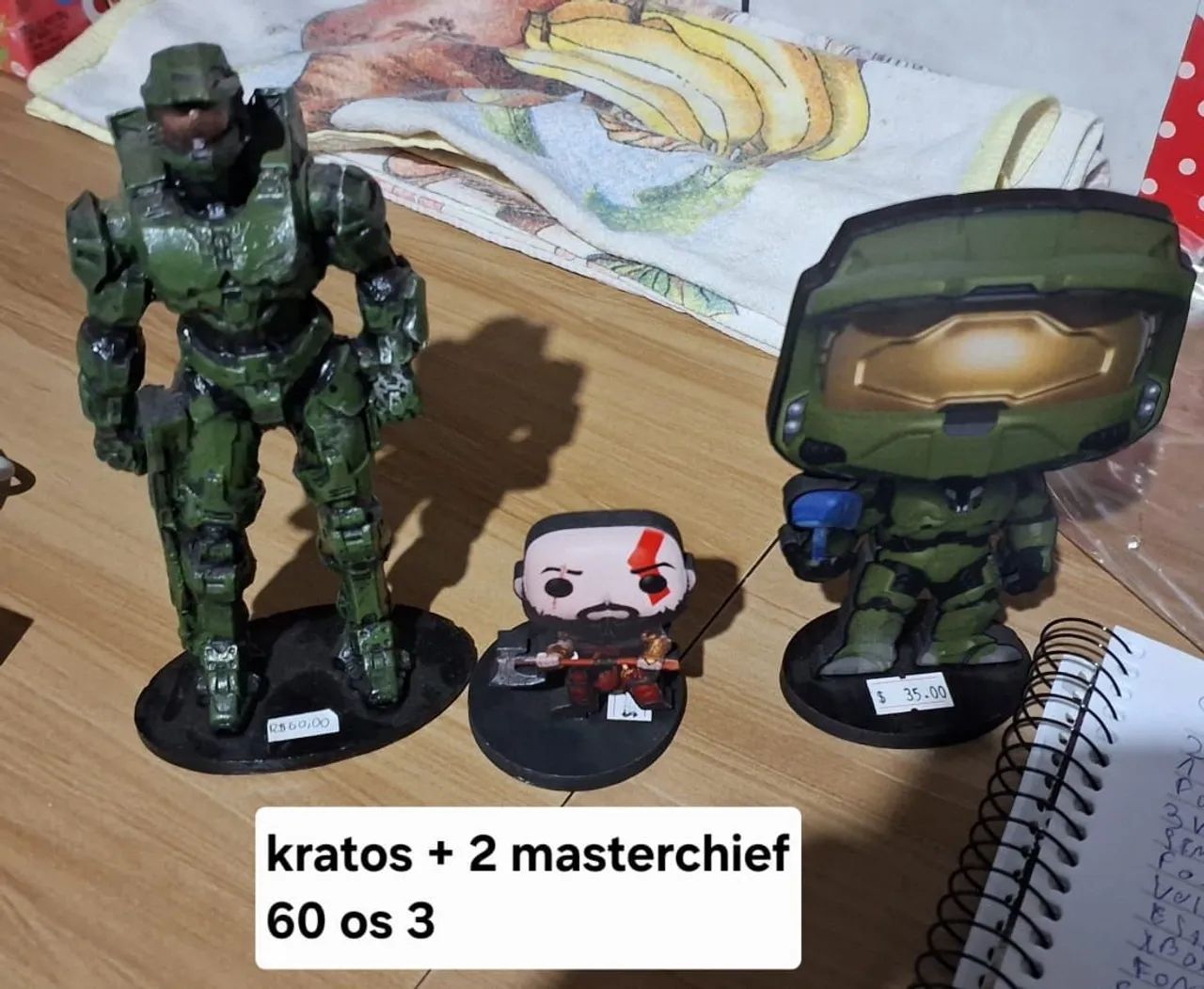 Boneco kratos + 2 masterchief ps e xbox
