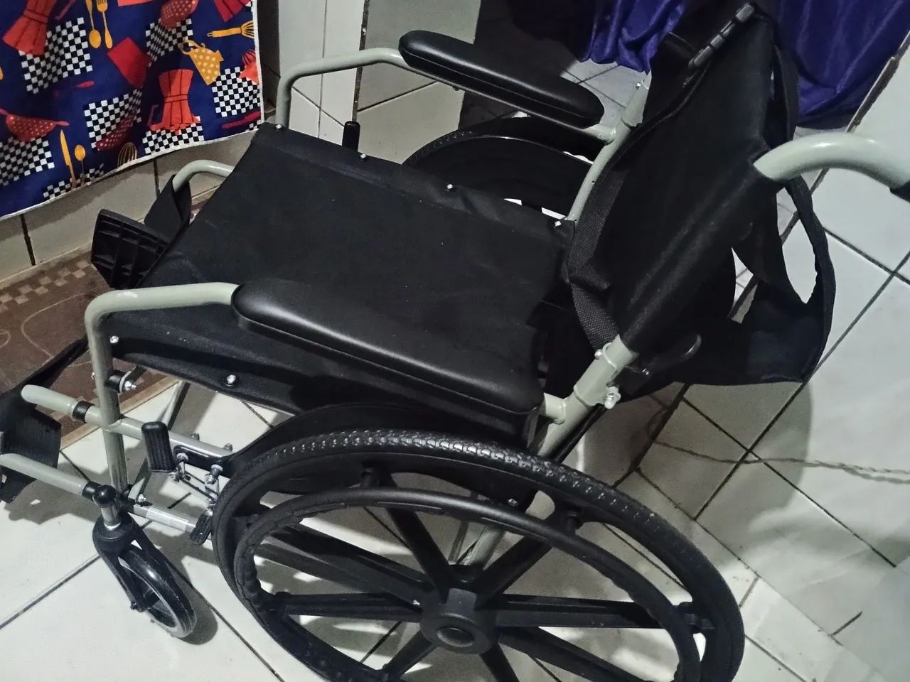 Cadeira de rodas - Foto 3
