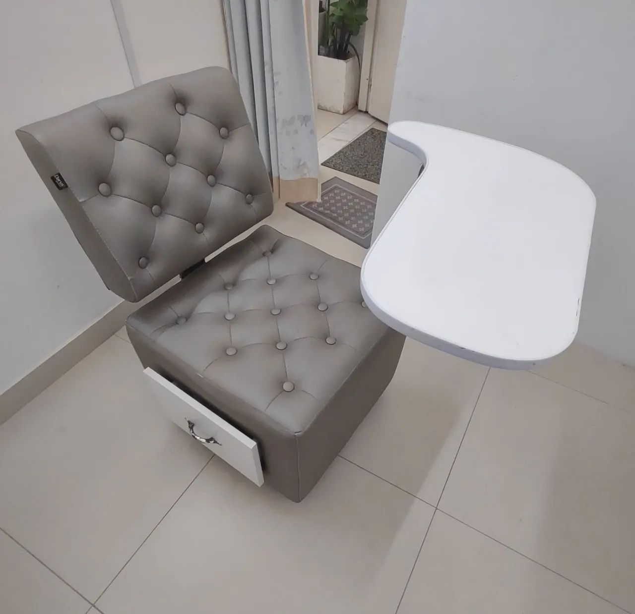 Cadeira Darus /manicure - Foto 2