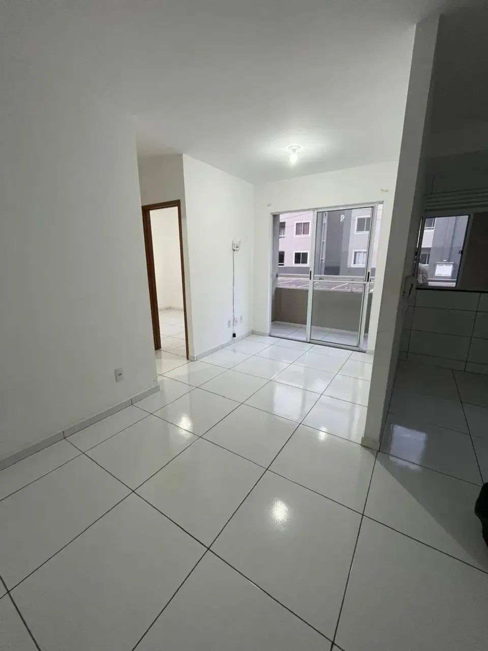 004 - ALUGO APARTAMENTO NO TERREO