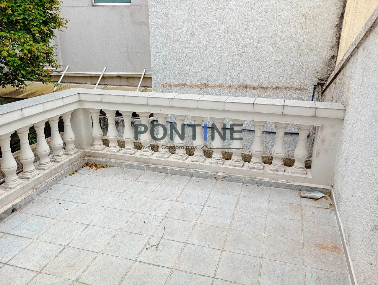Casa em Ótimo Estado na Aclimação com 7 Dormitórios - Foto 2